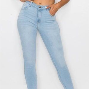 Light Wash High Rise Jeans
